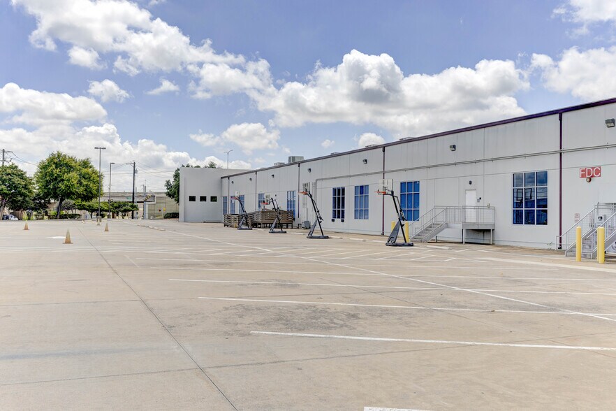 More Photos Of 9100 Hwy 290 E, Austin Research And Development For Sale