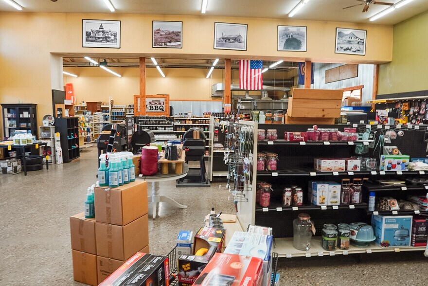 More Photos Of 50 N 2nd E, Soda Springs Convenience Store For Sale
