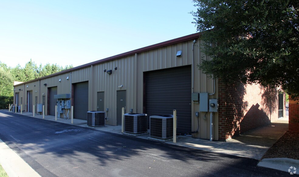More Photos Of 5001-5009 Village Park Dr, Knightdale Storefront Retail Office For Lease