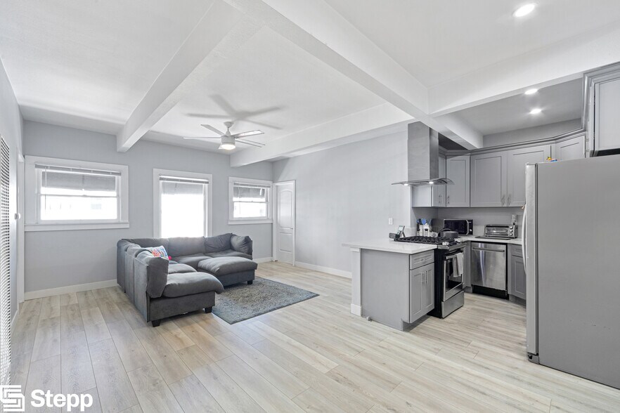 More Photos Of 338 Cedar Ave, Long Beach Apartments For Sale