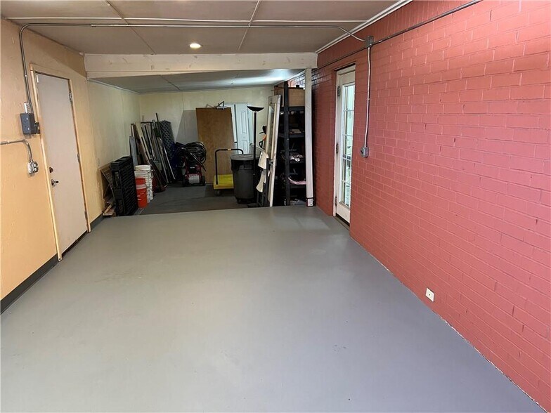 More Photos Of 724 W 15th St, Edmond Daycare Center For Sale