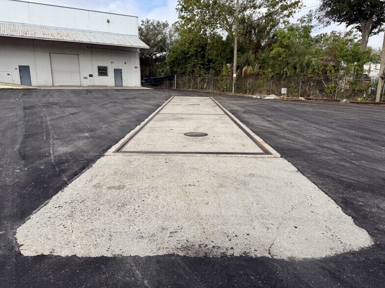 More Photos Of 13755 U.S. Highway 19 N, Clearwater Warehouse For Lease