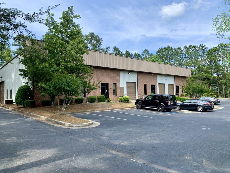 More Photos Of 3025 Trotters Pky, Alpharetta Warehouse For Lease