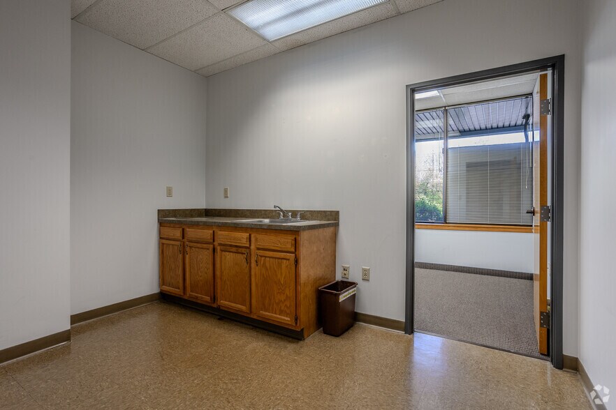 More Photos Of 3700 Corporate Dr, Columbus Office For Lease