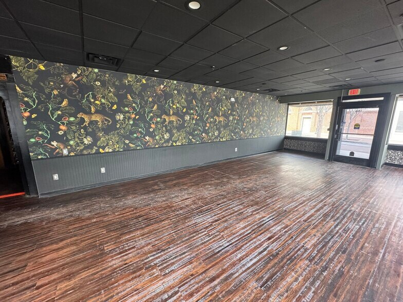 More Photos Of 154-190 N Merchant St, Decatur General Retail For Sale