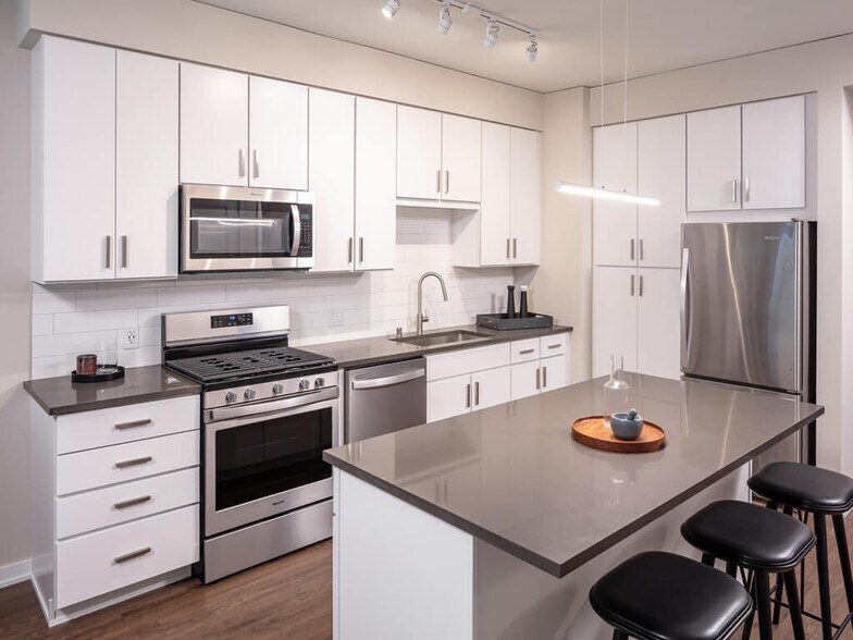 More Photos Of 365 Nicollet Mall, Minneapolis Apartments For Sale