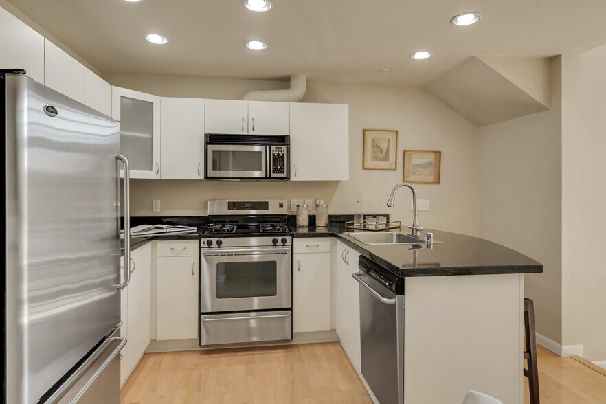 More Photos Of 756 1st St W, Sonoma Office For Sale