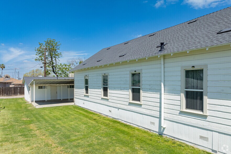 More Photos Of 3210 W Henson St, Riverdale Religious Facility For Lease