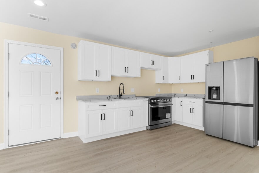 More Photos Of 1349 Yorktown Rd, Annapolis Assisted Living For Sale