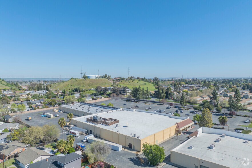 More Photos Of 3600-3714 Lone Tree Way, Antioch Freestanding For Sale