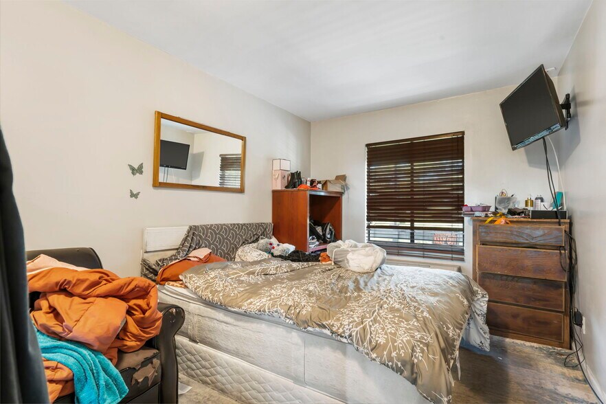 More Photos Of 1107-1109 W 76 Country Blvd, Branson General Retail For Sale