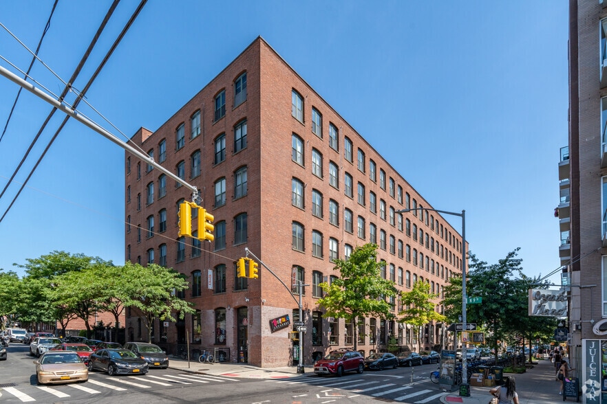 More Photos Of 482 Driggs Ave, Brooklyn Apartments For Lease