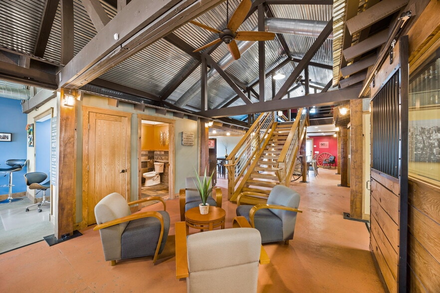 More Photos Of 62 Hamel Rd, Hamel Office For Lease
