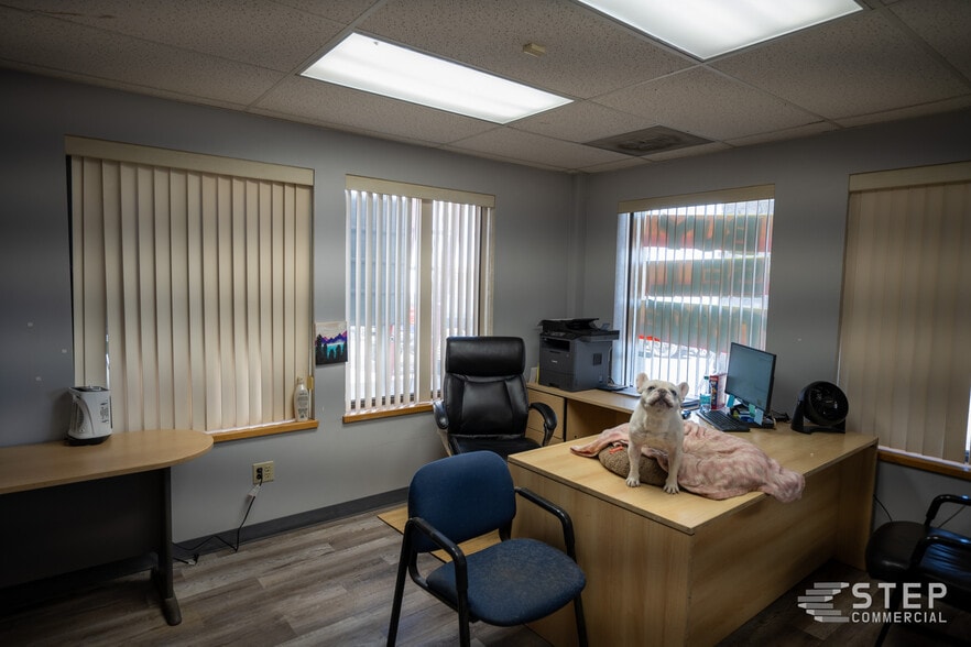 More Photos Of 2329 8th Ave, Greeley Auto Dealership For Sale