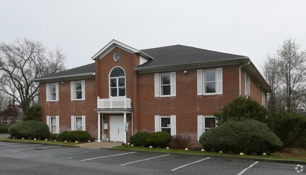 More Photos Of 181 Smithtown Blvd, Nesconset Office For Lease