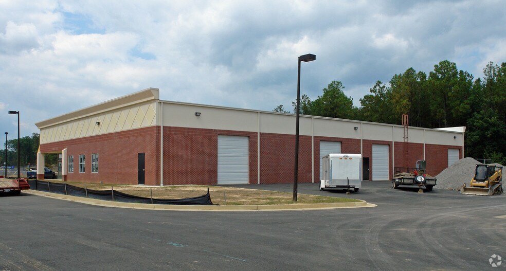 More Photos Of 2001 Techpark Pl, Sandston Light Distribution For Lease