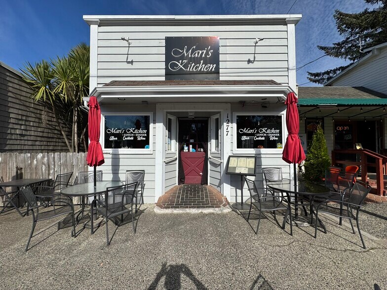Primary Photo Of 1277 Bay St, Florence Storefront For Sale