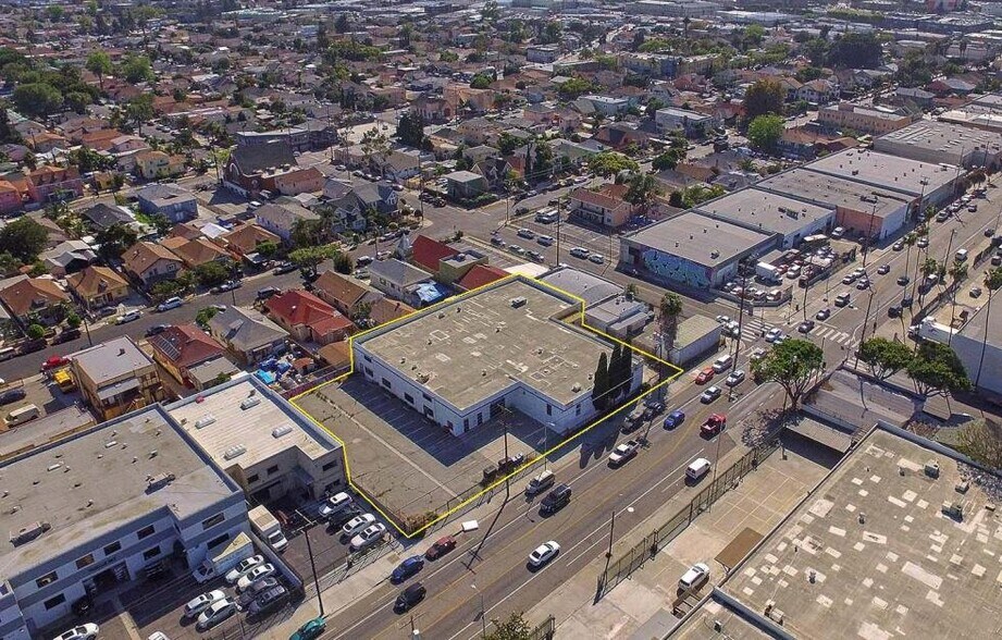More Photos Of 516 E Jefferson Blvd, Los Angeles Warehouse For Sale