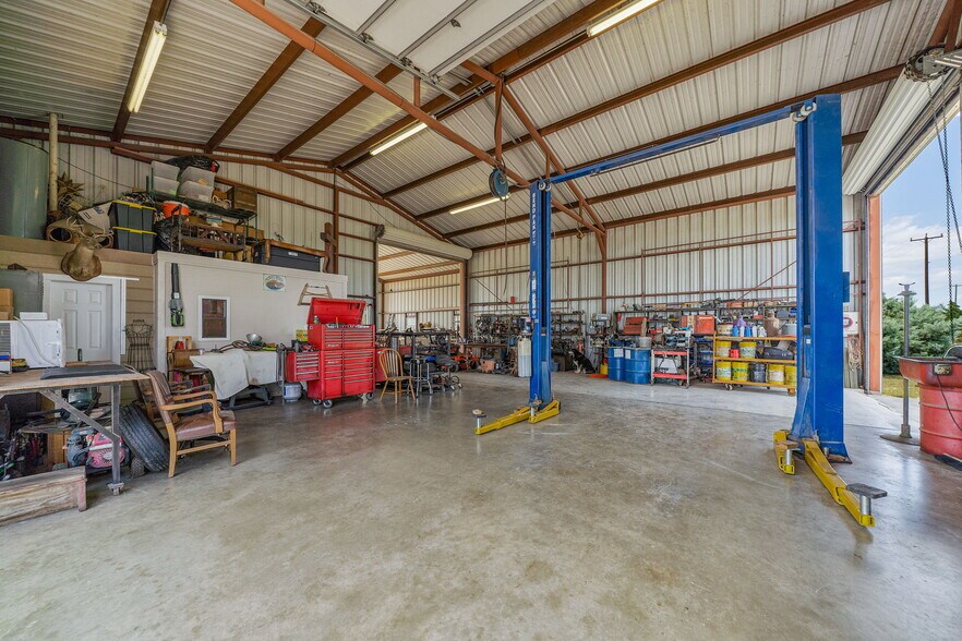 More Photos Of 14221 FM 2790, La Coste Warehouse For Sale