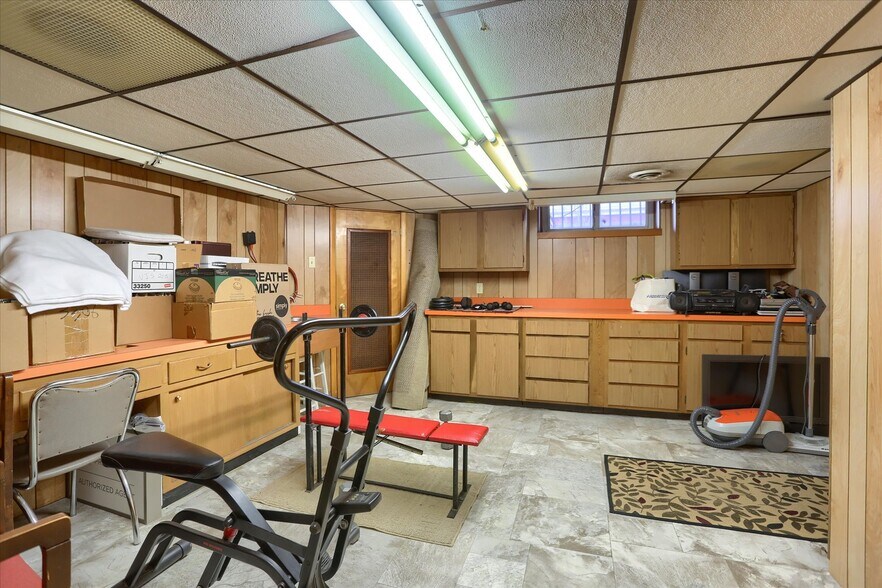 More Photos Of 3 S Market St, Shamokin Flex For Sale