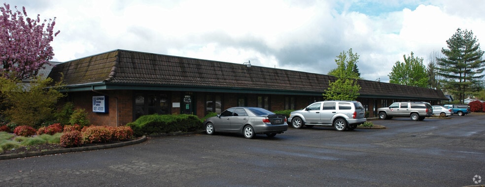 More Photos Of 1780-1790 S Main St, Lebanon Office For Sale