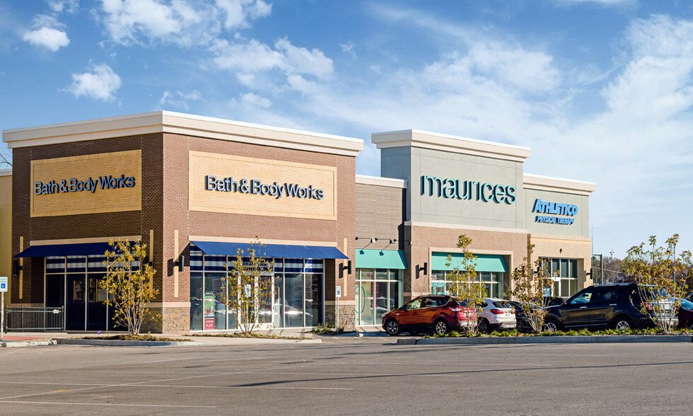 More Photos Of 2003 W Kansas St, Liberty Unknown For Lease