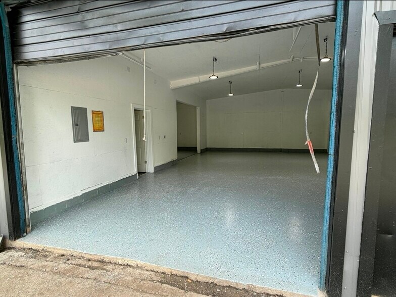 More Photos Of 115 Hill St SE, Cleveland Warehouse For Lease