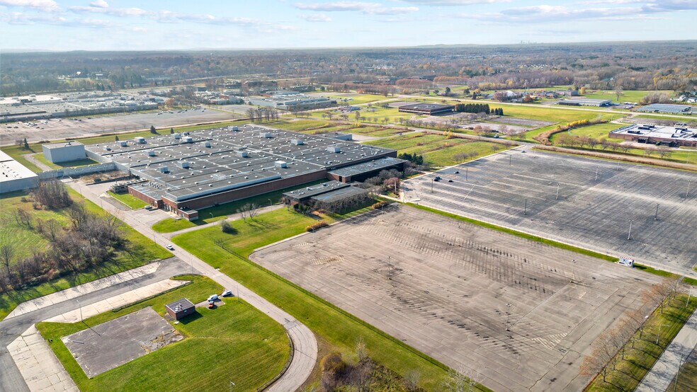 More Photos Of 700 Resende Rd, Webster Unknown For Lease