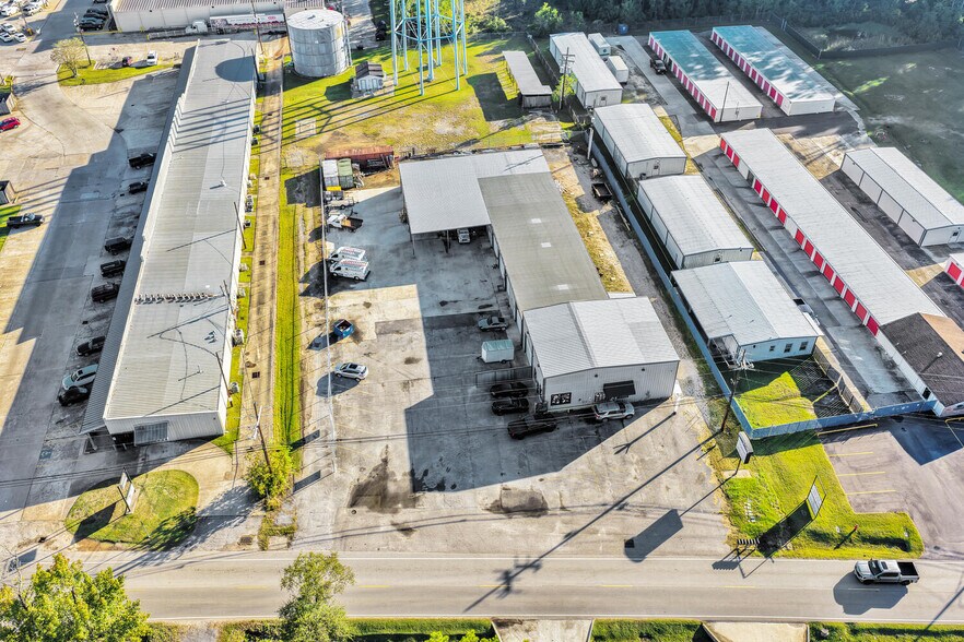 More Photos Of 55 W Chance Rd, Lumberton Warehouse For Lease