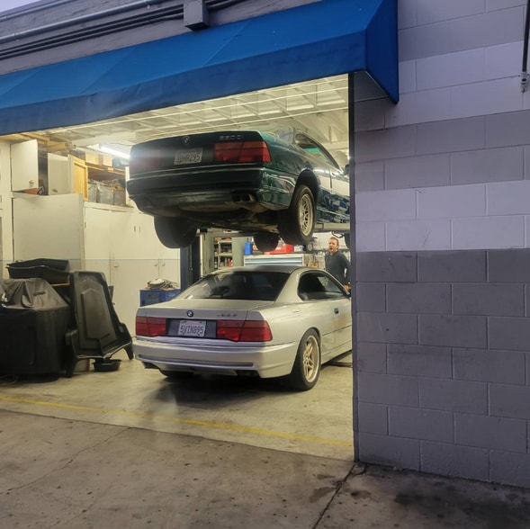 More Photos Of 7464 Draper Ave, La Jolla Service For Sale