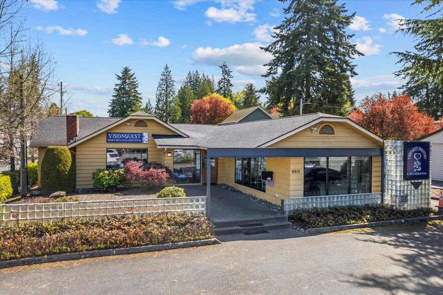 More Photos Of 6915 Evergreen Way, Everett Freestanding For Sale