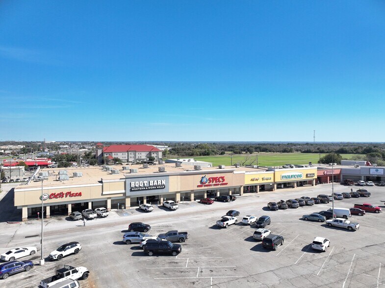 More Photos Of 2900 W Washington St, Stephenville Unknown For Lease