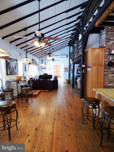 More Photos Of 509 Woodstown Rd, Swedesboro Unknown For Lease