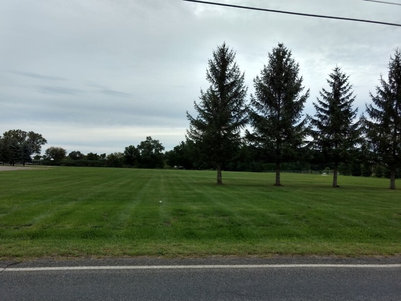 More Photos Of 130 Jackson St, Cement City Schools For Sale