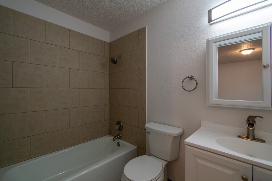 More Photos Of 1428 S California Ave, Loveland Apartments For Sale