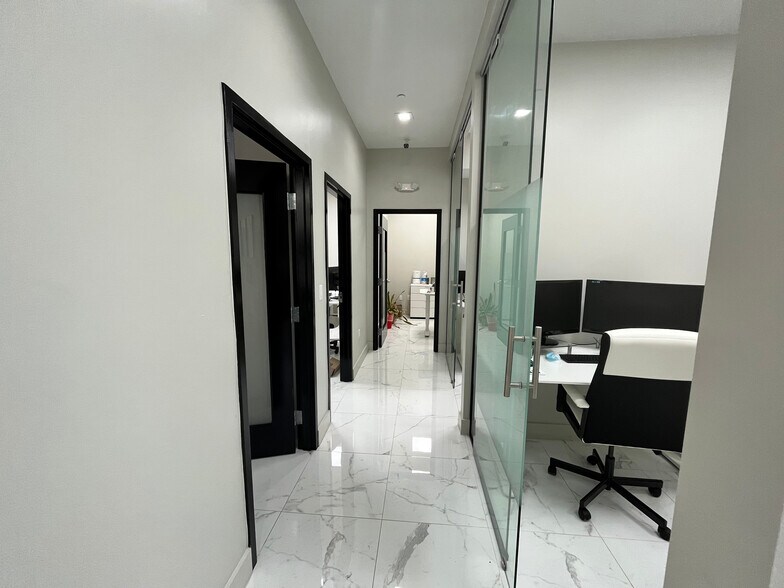 More Photos Of 4888 Dexter Dr, Plano Medical For Lease