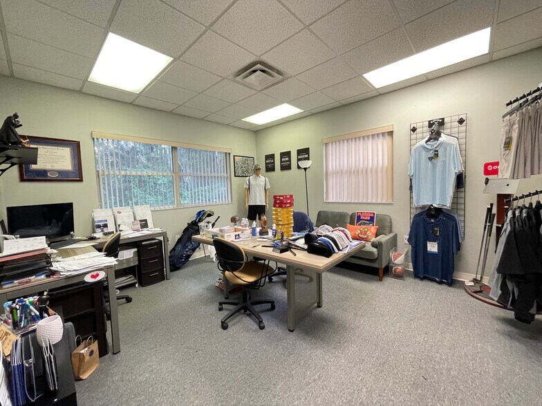 More Photos Of 2246 NW 40th Ter, Gainesville Office For Lease