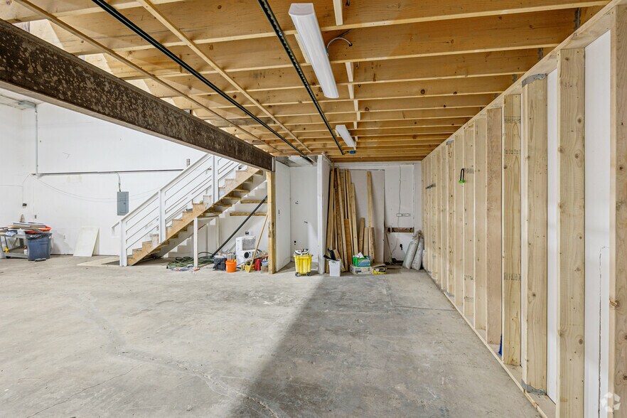 More Photos Of 80 Metcalf Rd, Avon Warehouse For Sale
