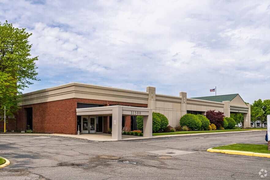 More Photos Of 31500 Wick Rd, Romulus Hotel For Sale