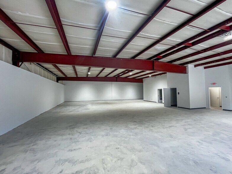 More Photos Of 5780 Dorchester Rd, Charleston Warehouse For Sale
