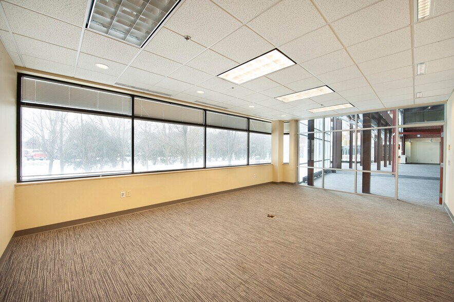 More Photos Of 250 Progressive Way, Westerville Office For Lease