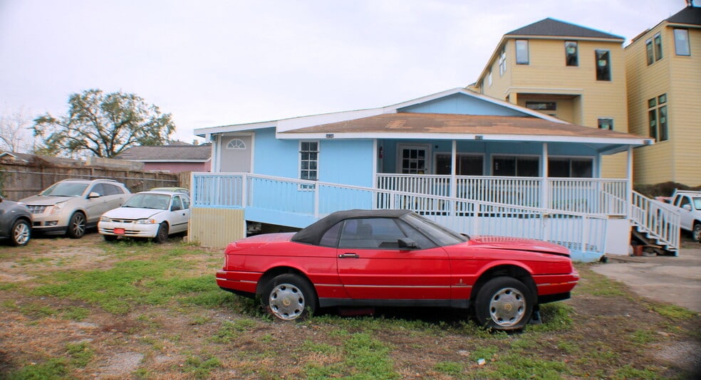 More Photos Of 3825 Harrisburg blvd, Houston Land For Sale