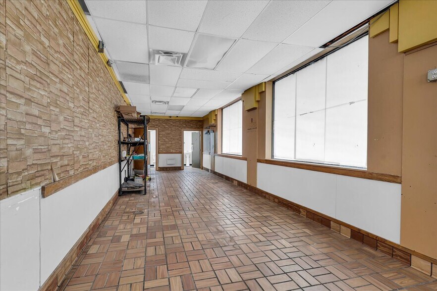 More Photos Of 12010 Greenfield Rd, Detroit General Retail For Sale