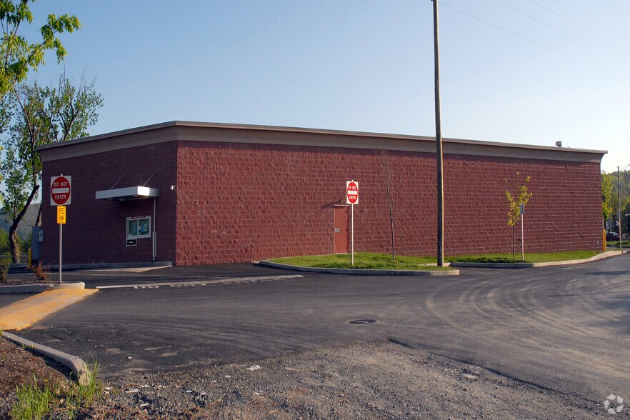 More Photos Of 50 Bridge St, Tunkhannock Drugstore For Sale