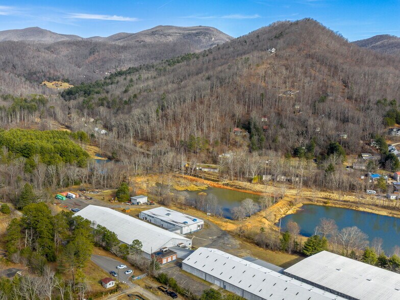More Photos Of 111 Old Bee Tree Rd, Swannanoa Warehouse For Lease