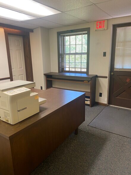 More Photos Of 1100-1140 Sumneytown Pike, Lansdale Office For Lease