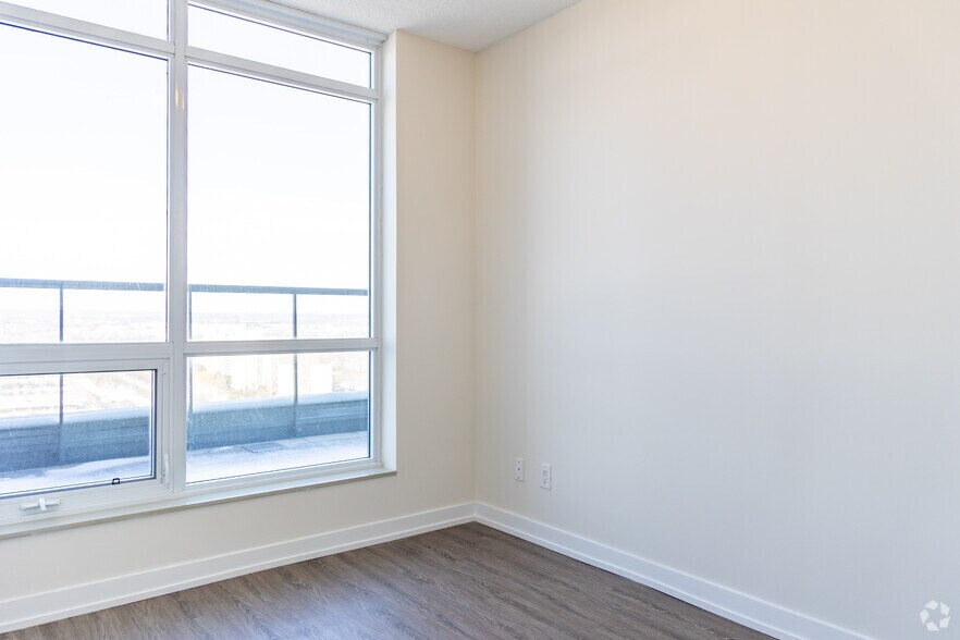 More Photos Of 73 Bayly St W, Ajax Apartments For Lease