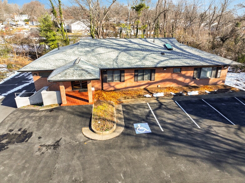 More Photos Of 1502 Featherstone Rd, Woodbridge Medical For Sale