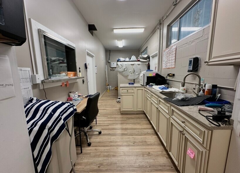 More Photos Of 1104 S Nova Rd, Ormond Beach Office For Sale