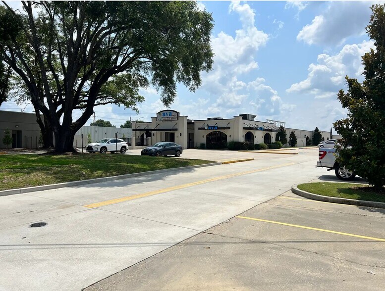 More Photos Of 5207 Essen Ln, Baton Rouge Unknown For Lease